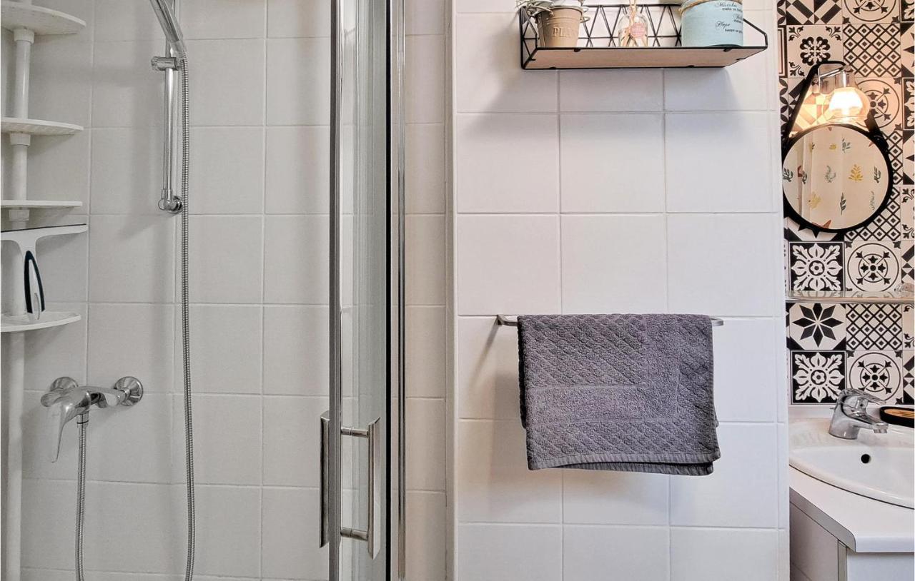 1 Bedroom Lovely Apartment In 格朗德康迈西 外观 照片