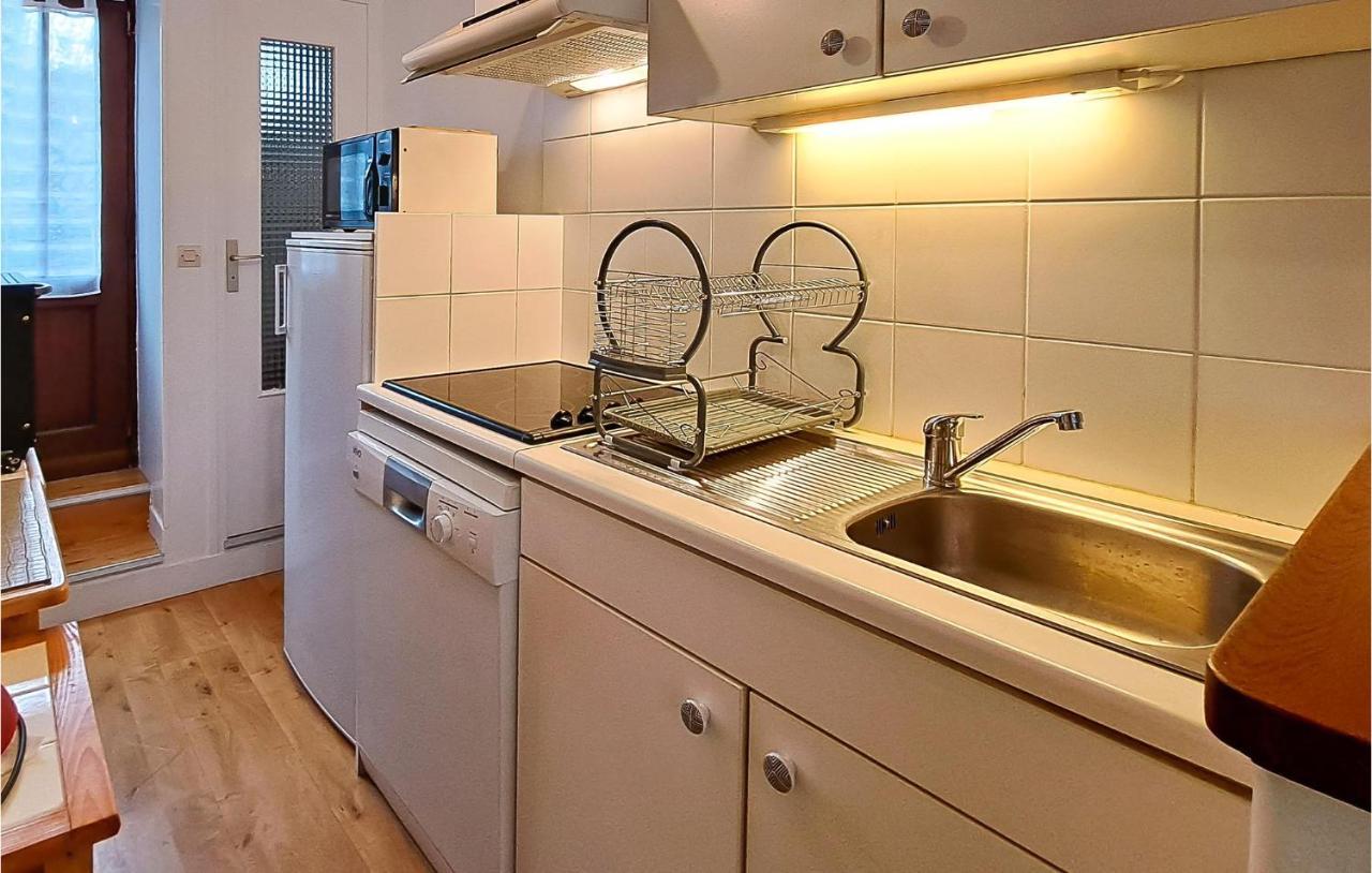 1 Bedroom Lovely Apartment In 格朗德康迈西 外观 照片